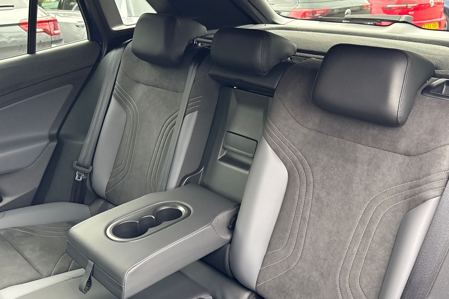 Used Volkswagen ID.4 2024 for sale - 76286619: Photo 19