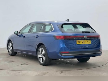 Used Volkswagen Passat 2025 for sale - 79068607: Photo