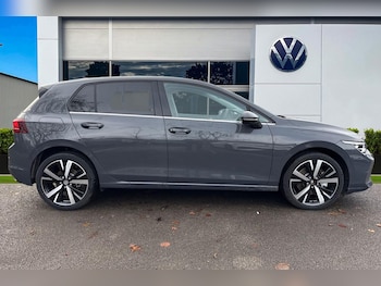 Used Volkswagen Golf 2025 for sale - 76805450: Photo