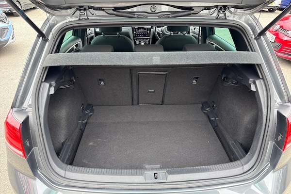 Used Volkswagen Golf 2018 for sale - 76186054: Photo 7