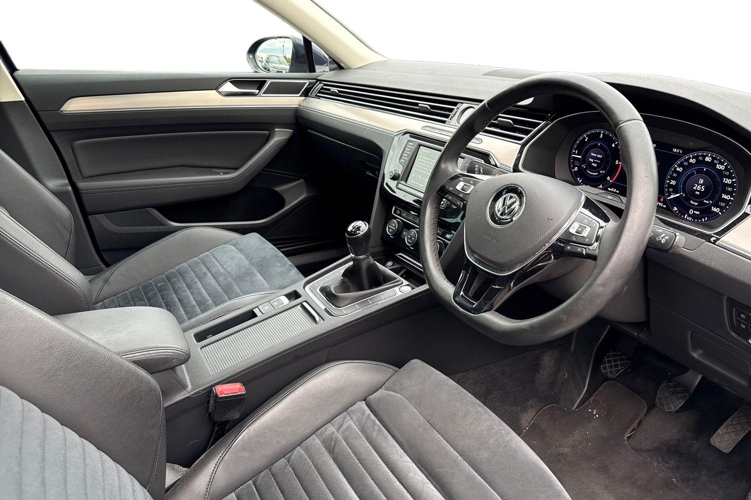 Used Volkswagen Passat 2017 for sale - 76119848: Photo 14