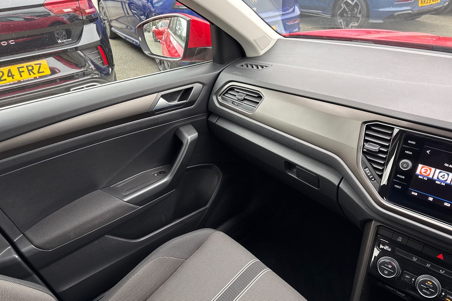 Used Volkswagen T-Roc 2018 for sale - 77593634: Photo 20