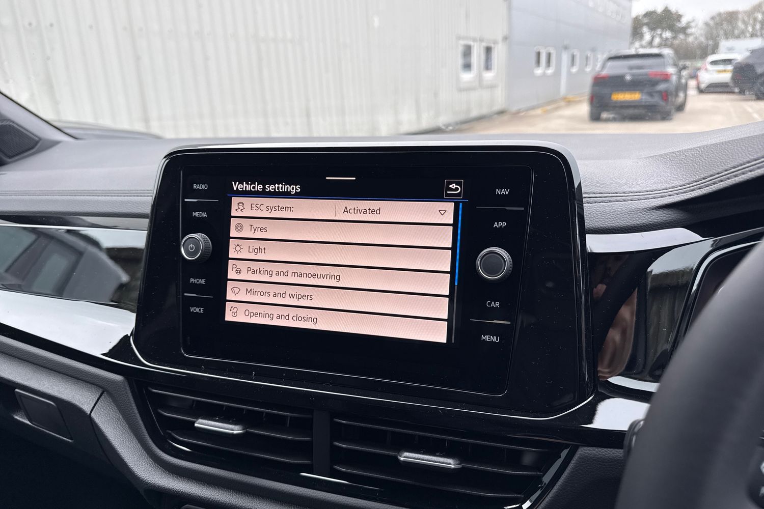 Used Volkswagen T-Roc 2026 for sale - 77368571: Photo 47