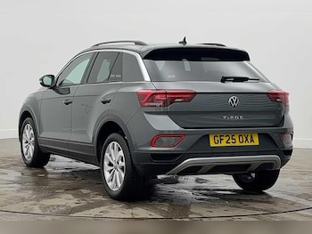 Used Volkswagen T-Roc 2025 for sale - 77287204: Photo