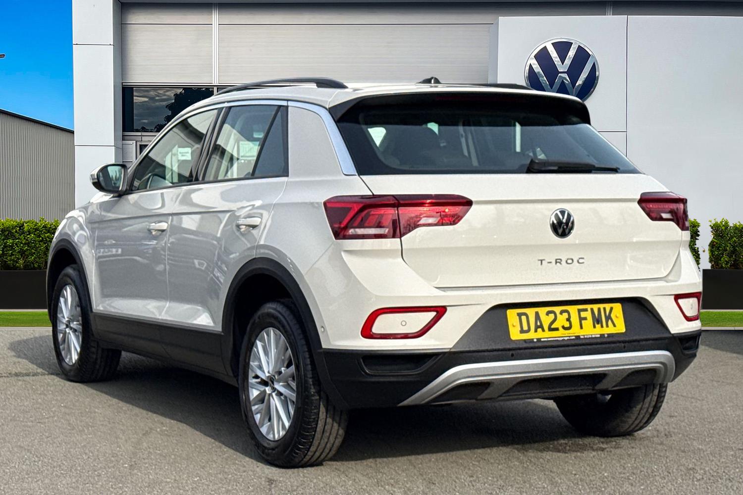 Used Volkswagen T-Roc 2023 for sale - 77973309: Photo 2