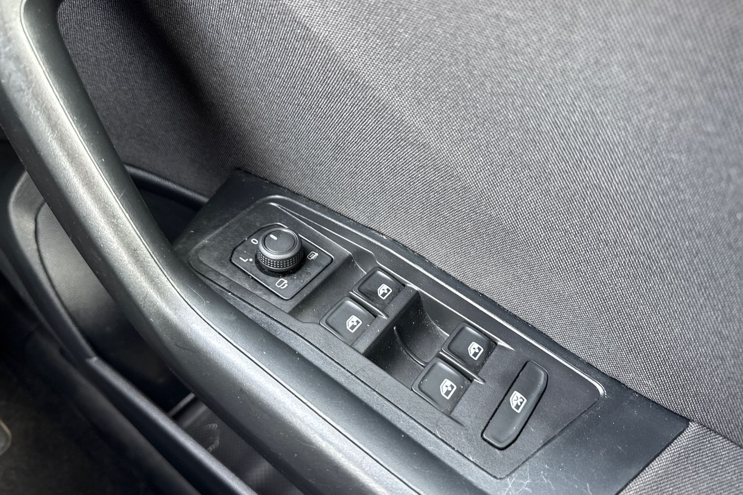 Used Volkswagen T-Roc 2023 for sale - 77973309: Photo 25