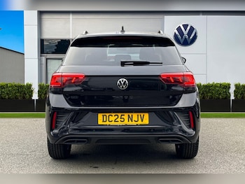 Used Volkswagen T-Roc 2025 for sale - 77064597: Photo