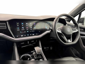 Used Volkswagen Touareg 2025 for sale - 79068595: Photo