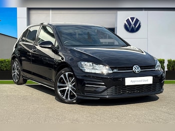 2019 - 2.0 TDI DSG 2.0 TDI R-Line | Heated Seats 5-Door
