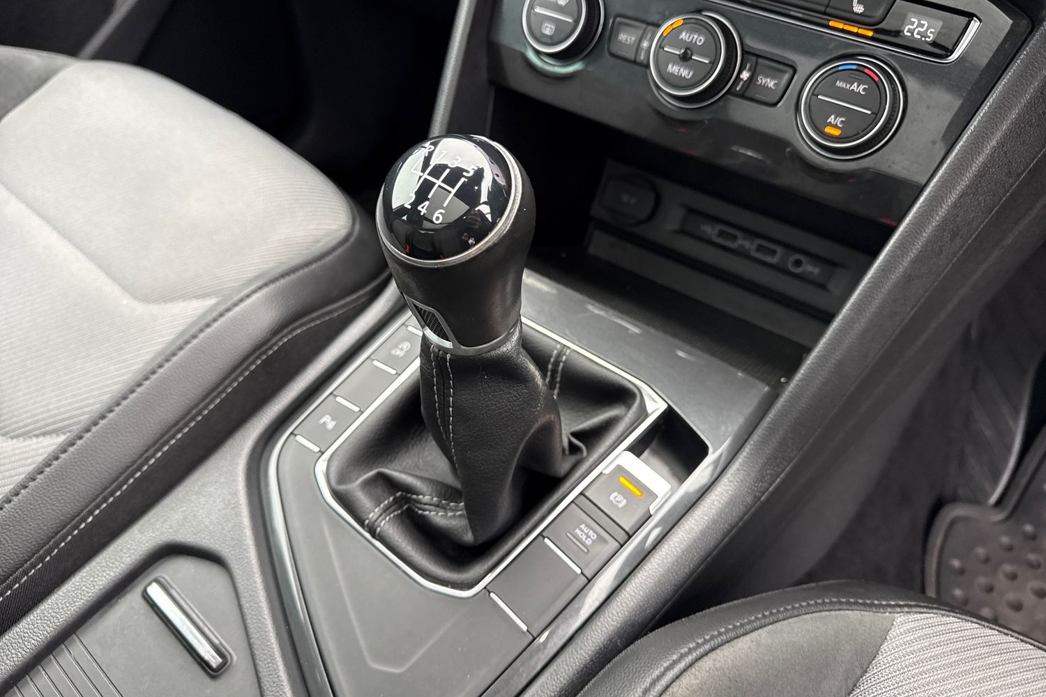 Used Volkswagen Tiguan 2018 for sale - 77068774: Photo 22