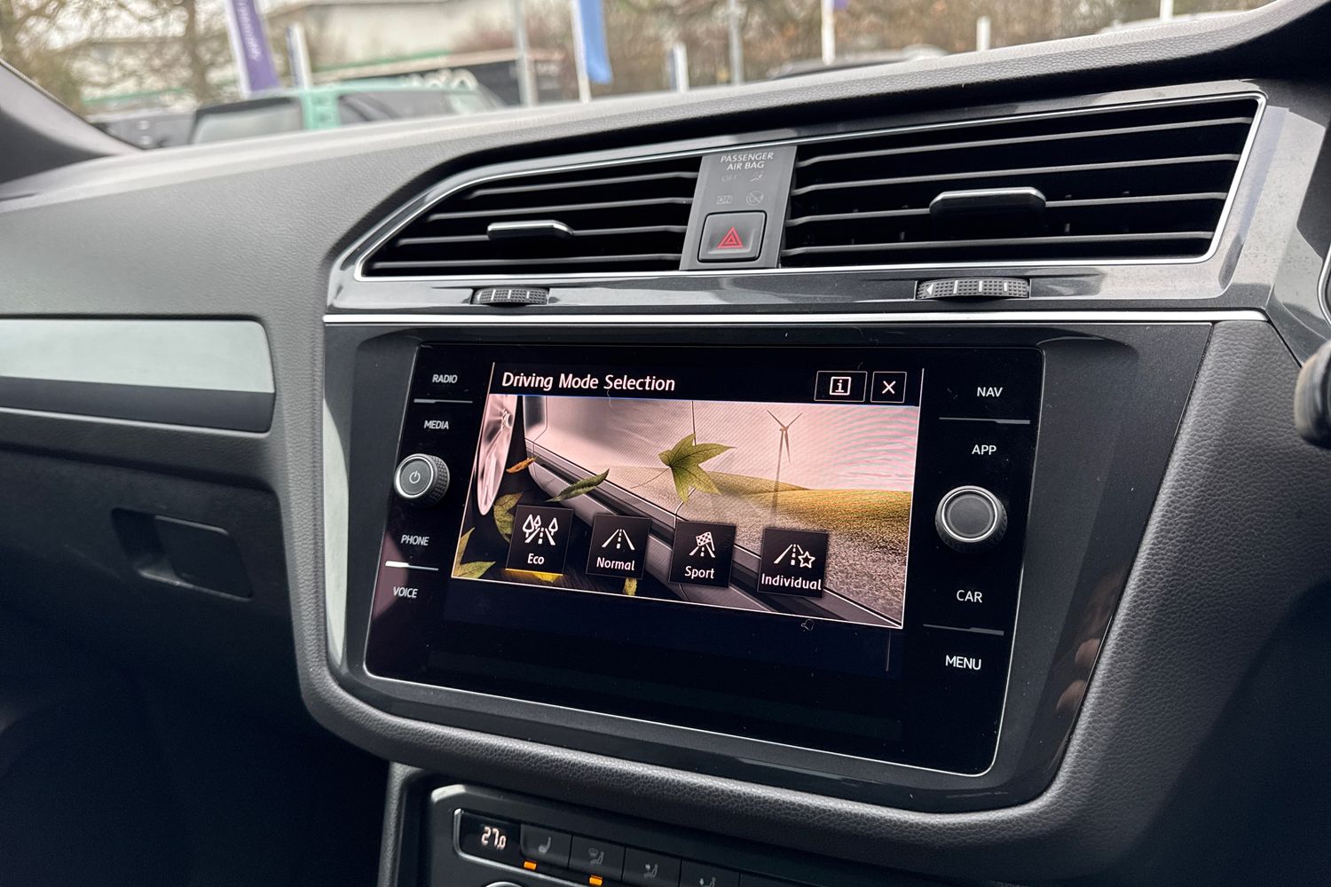 Used Volkswagen Tiguan 2018 for sale - 77068774: Photo 44