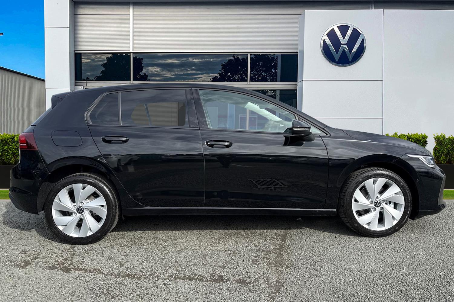 Used Volkswagen Golf 2025 for sale - 76526946: Photo 3