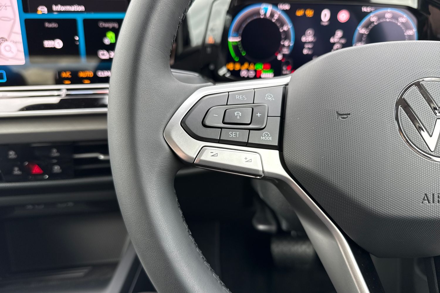 Used Volkswagen Golf 2025 for sale - 76526946: Photo 32