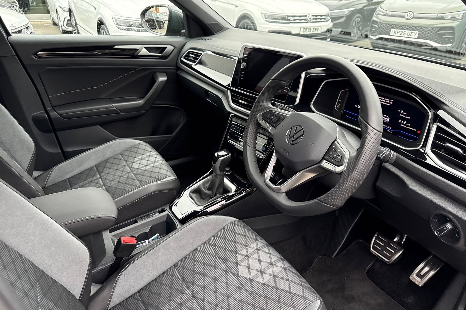 Used Volkswagen T-Roc 2025 for sale - 76298662: Photo 14