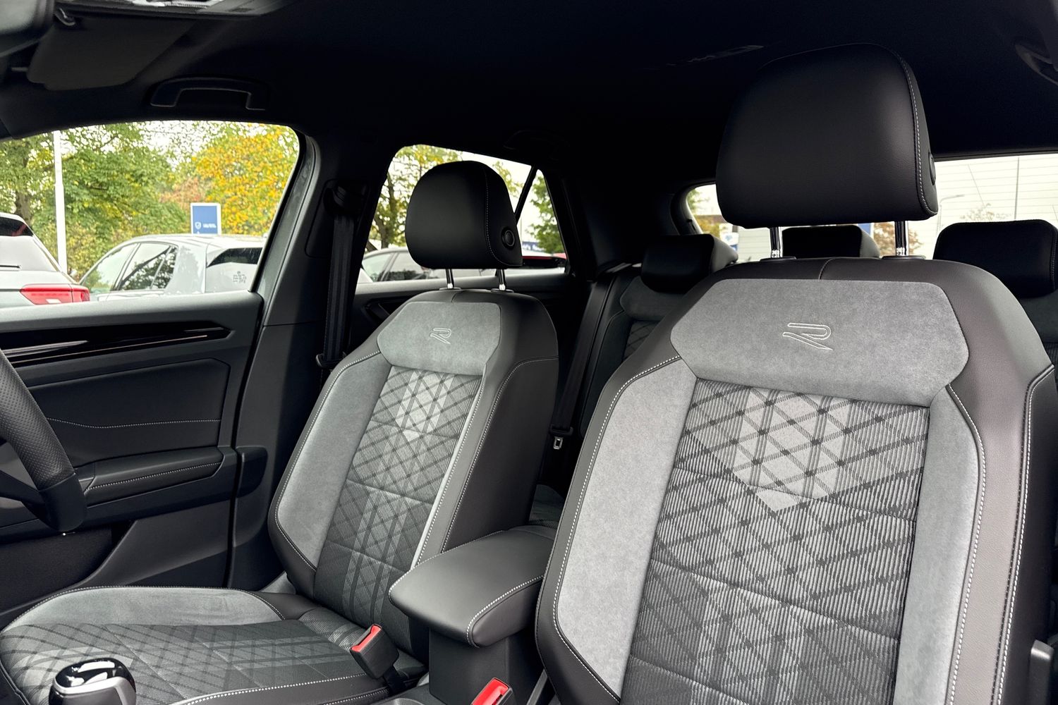 Used Volkswagen T-Roc 2025 for sale - 76298662: Photo 16