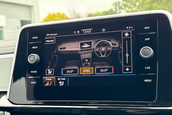 Used Volkswagen T-Roc 2025 for sale - 76298662: Photo 22