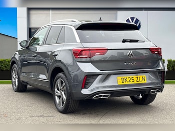 Used Volkswagen T-Roc 2025 for sale - 76298662: Photo 2