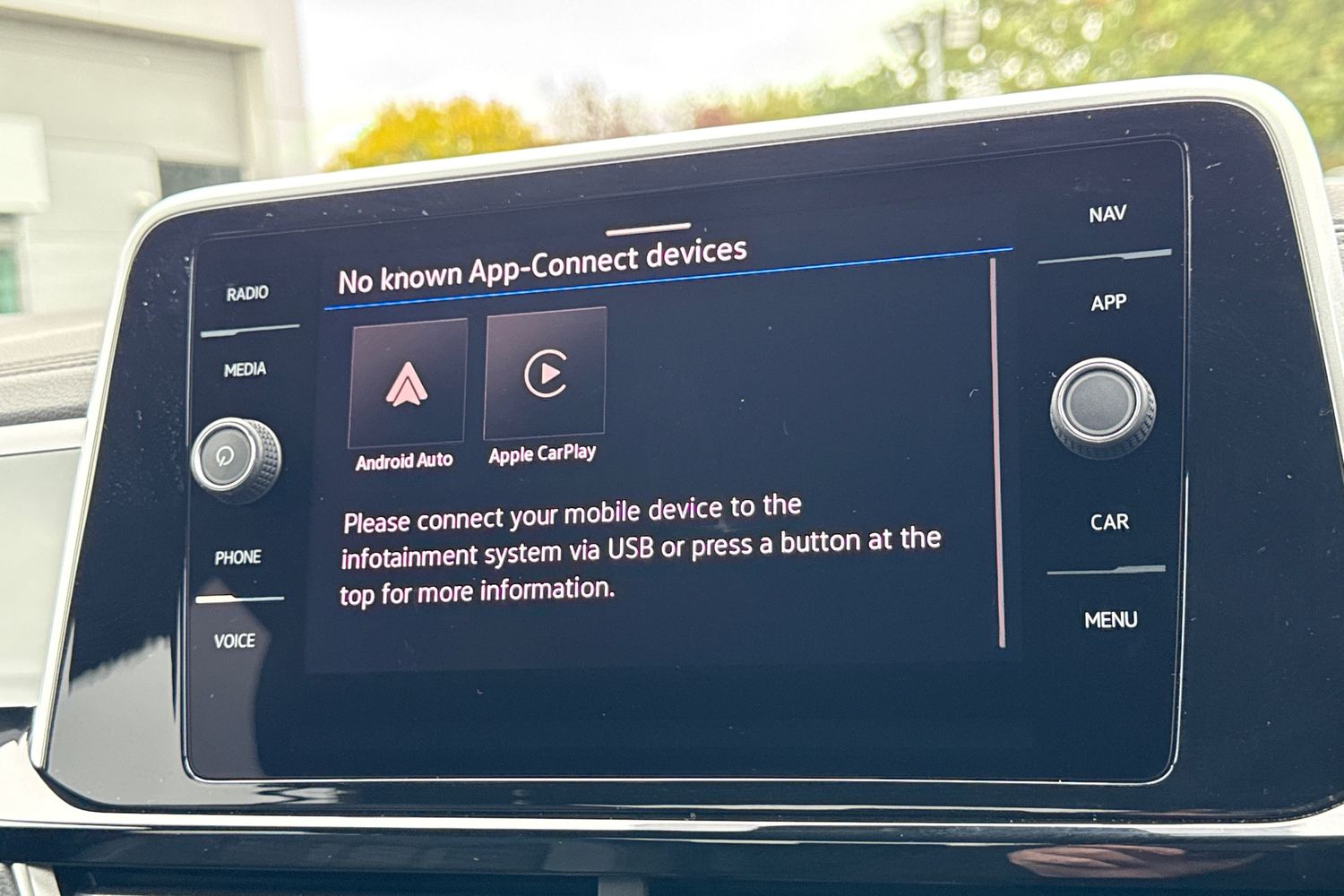 Used Volkswagen T-Roc 2025 for sale - 76298662: Photo 30