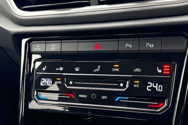 Used Volkswagen T-Roc 2025 for sale - 76298662: Photo 35