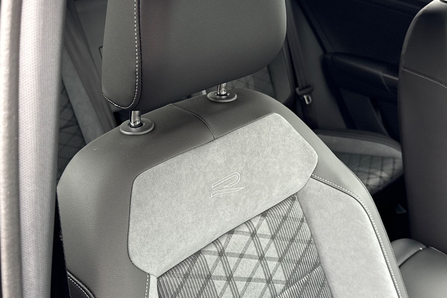 Used Volkswagen T-Roc 2025 for sale - 76298662: Photo 37