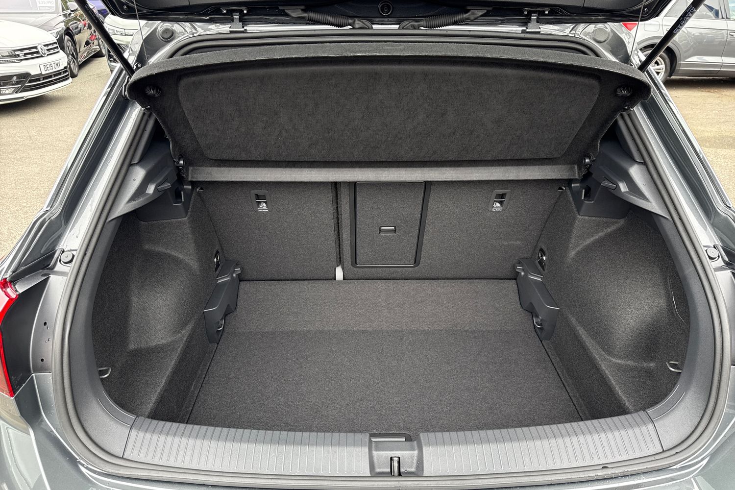 Used Volkswagen T-Roc 2025 for sale - 76298662: Photo 7