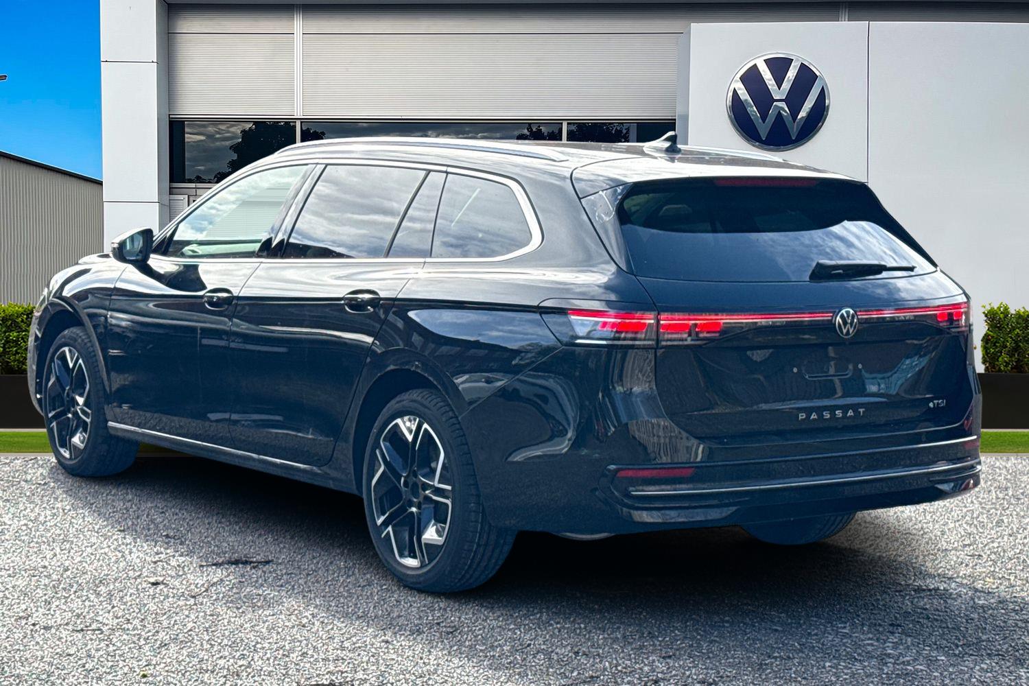 Used Volkswagen Passat 2025 for sale - 76711764: Photo 2