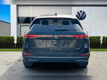 Used Volkswagen Passat 2025 for sale - 76711764: Photo