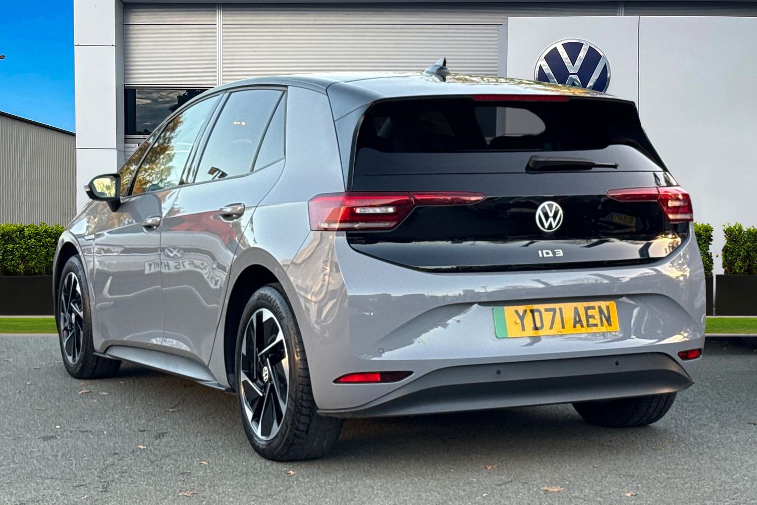 Used Volkswagen ID.3 2021 for sale - 76610898: Photo 2