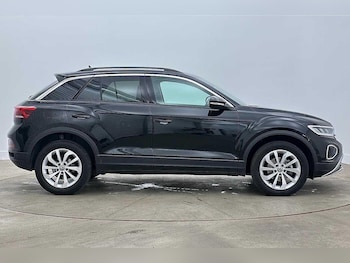 Used Volkswagen T-Roc 2025 for sale - 79138328: Photo