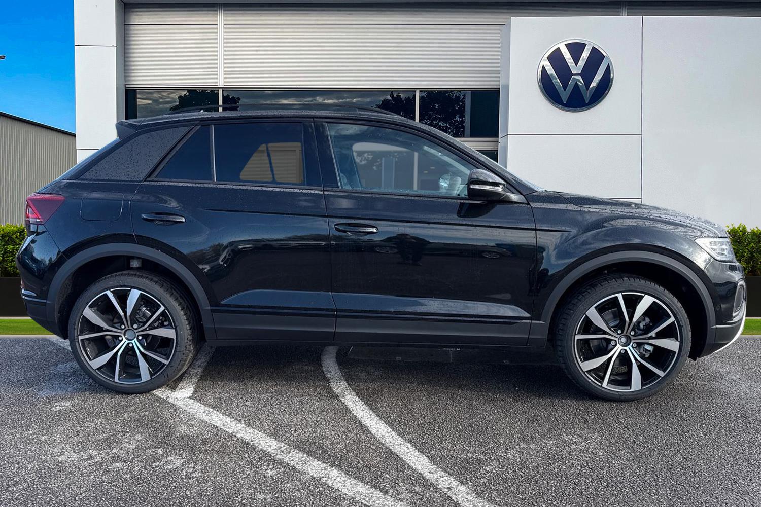 Used Volkswagen T-Roc 2025 for sale - 76374707: Photo 3