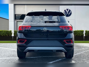 Used Volkswagen T-Roc 2025 for sale - 76374707: Photo