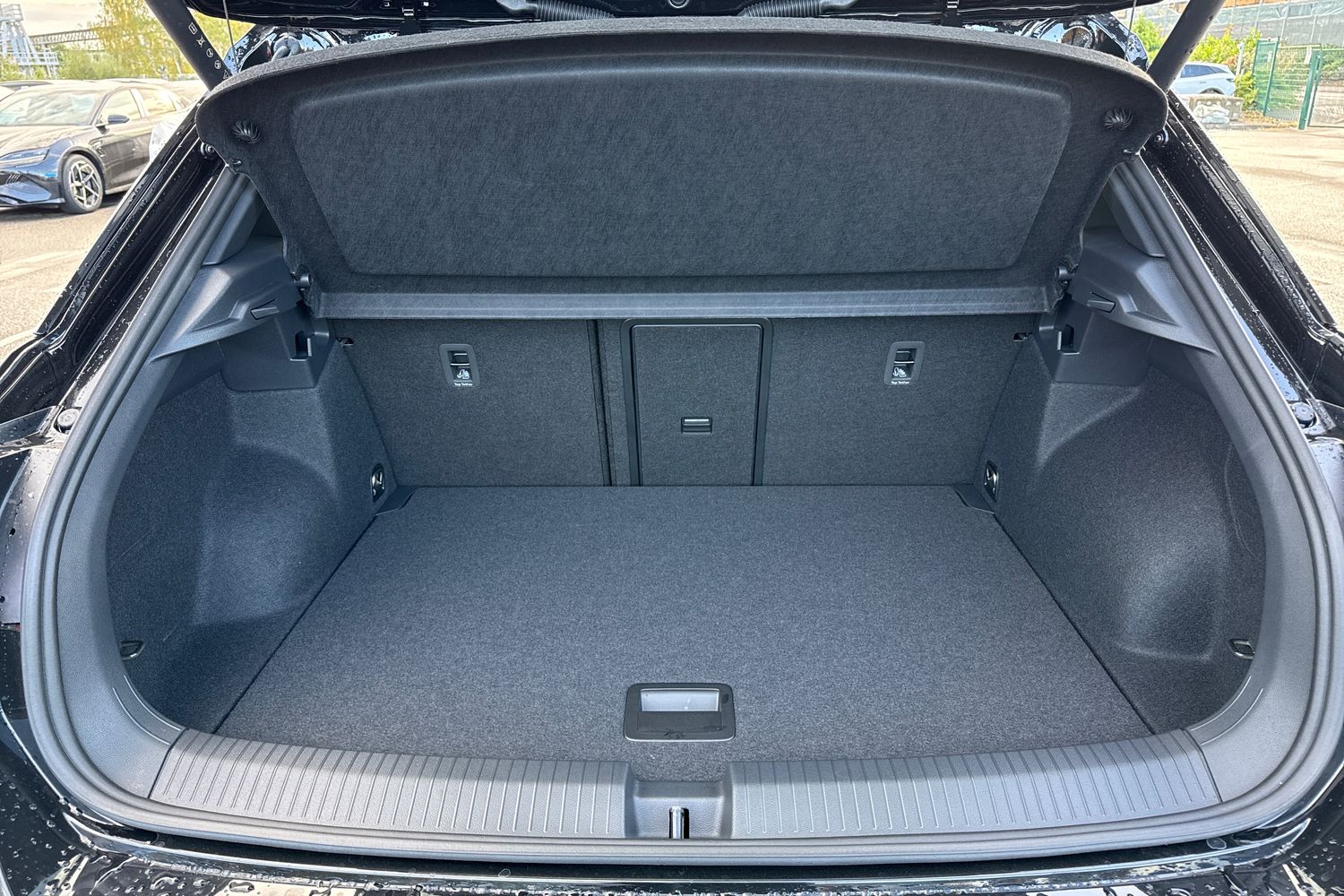 Used Volkswagen T-Roc 2025 for sale - 76374707: Photo 6