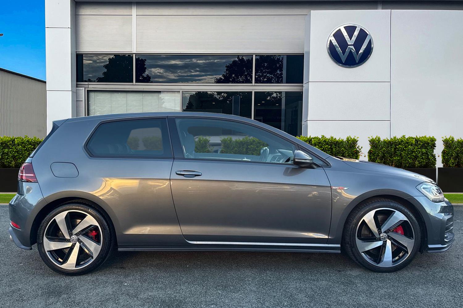 Used Volkswagen Golf 2019 for sale - 76636919: Photo 3