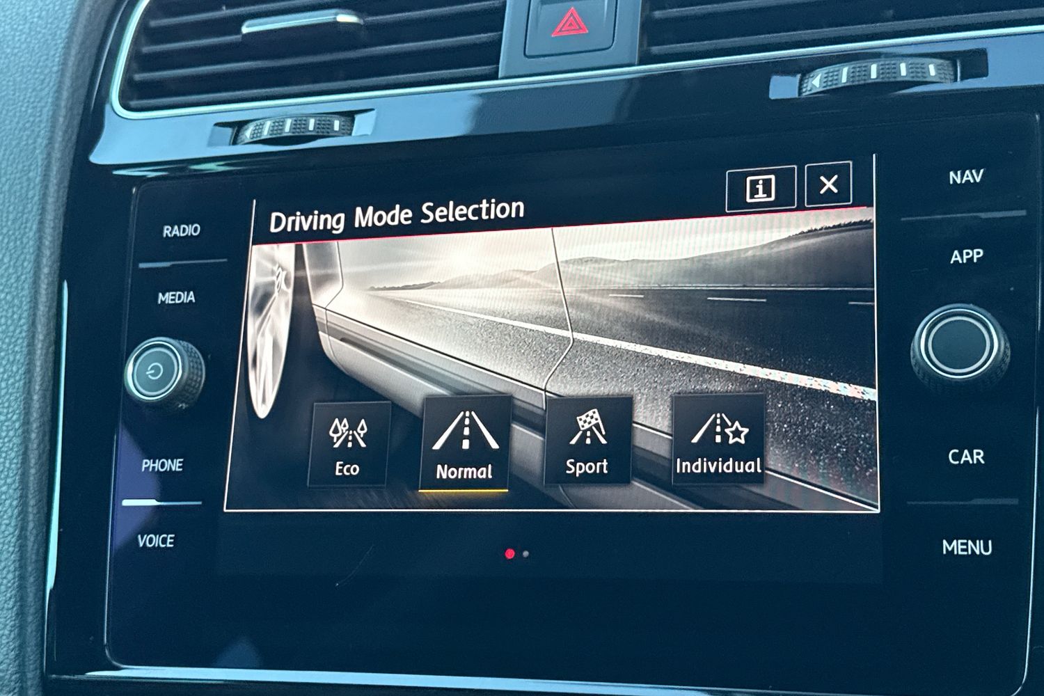 Used Volkswagen Golf 2019 for sale - 76636919: Photo 30