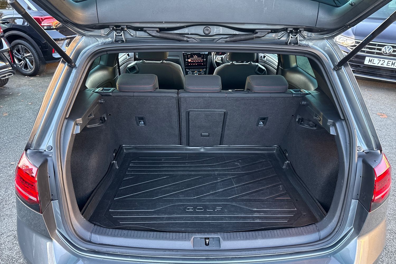 Used Volkswagen Golf 2019 for sale - 76636919: Photo 7