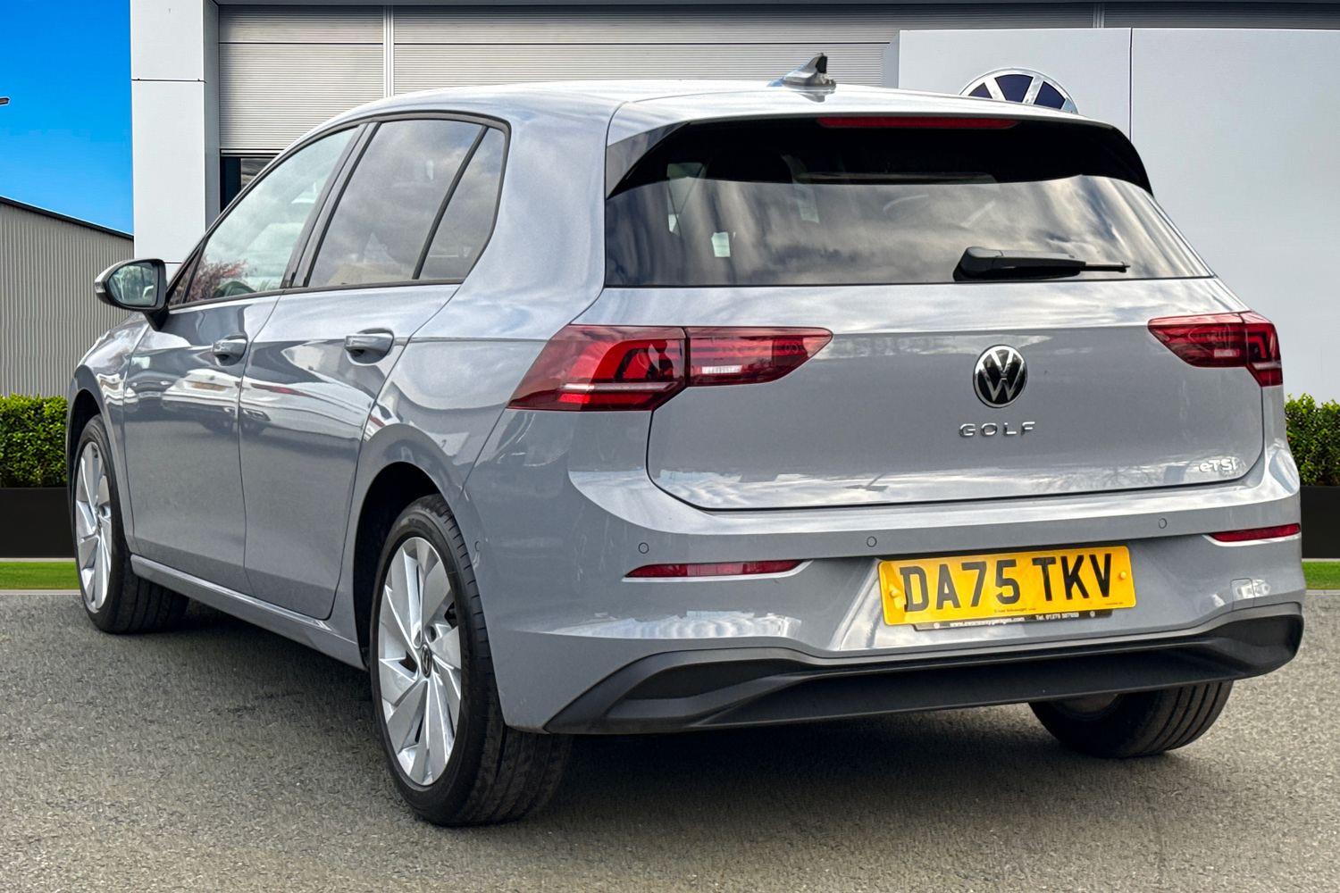 Used Volkswagen Golf 2025 for sale - 77742081: Photo 2