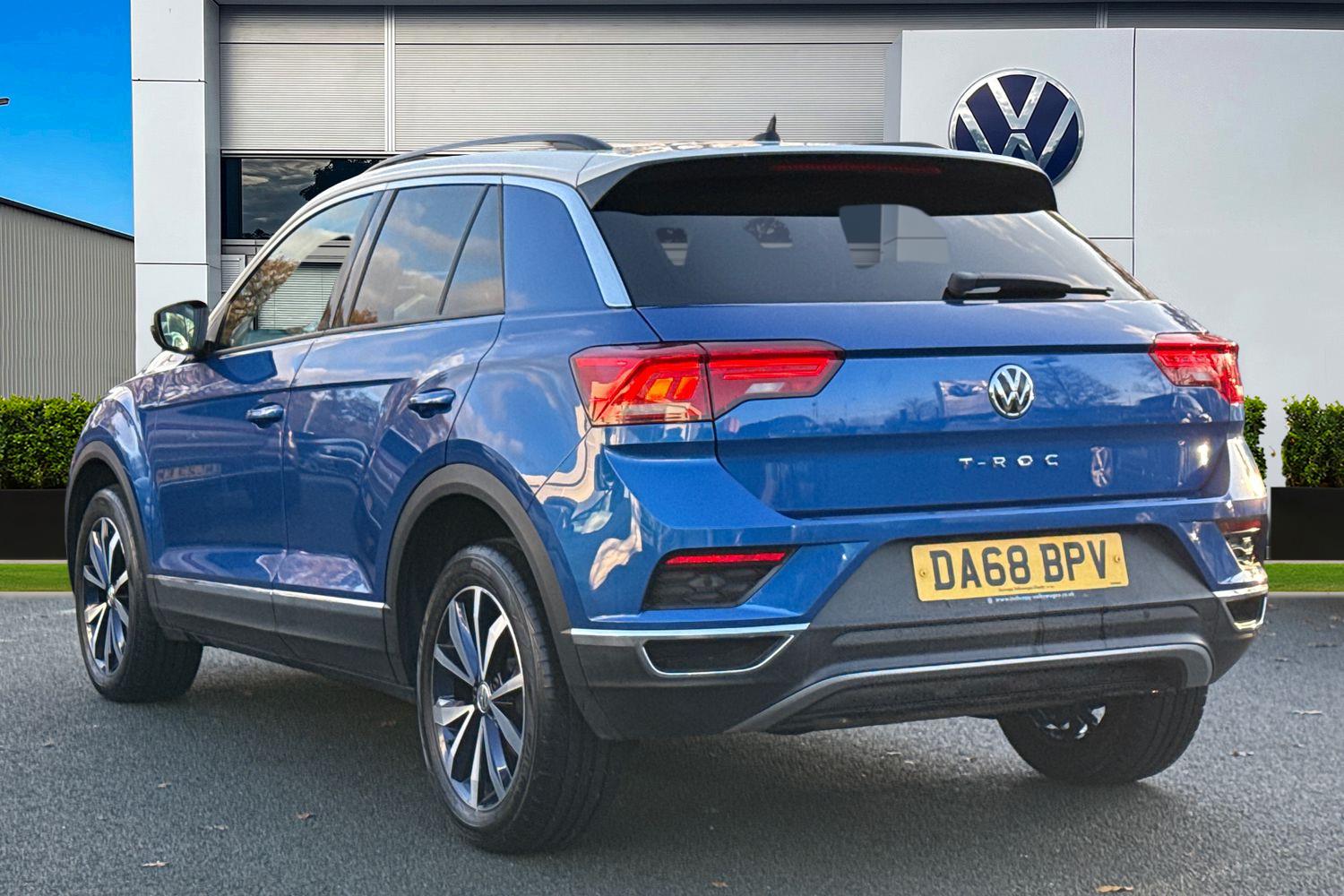 Used Volkswagen T-Roc 2018 for sale - 76827891: Photo 2
