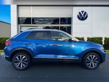 Used Volkswagen T-Roc 2018 for sale - 76827891: Photo