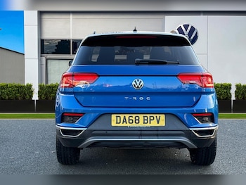 Used Volkswagen T-Roc 2018 for sale - 76827891: Photo