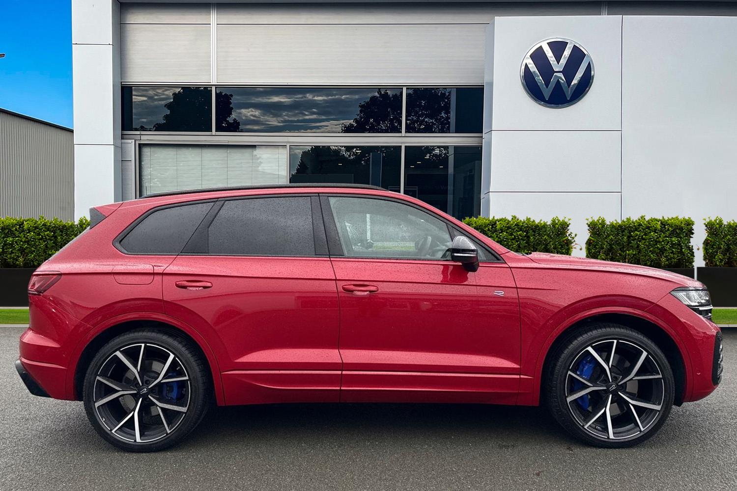 Used Volkswagen Touareg 2025 for sale - 77262590: Photo 3