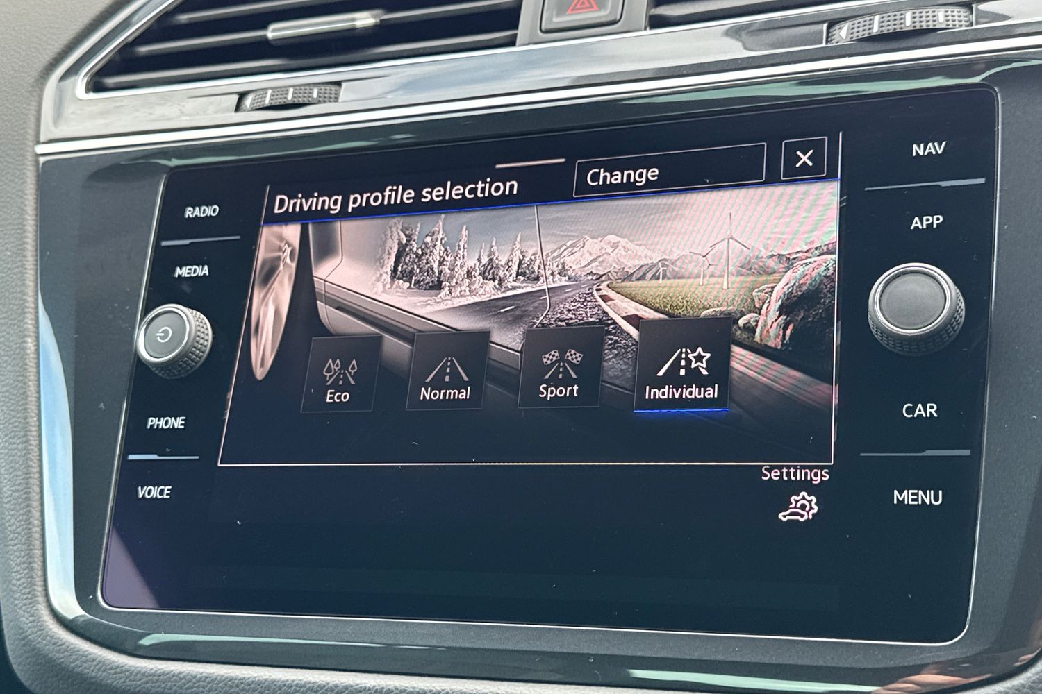 Used Volkswagen Tiguan 2022 for sale - 77608386: Photo 33