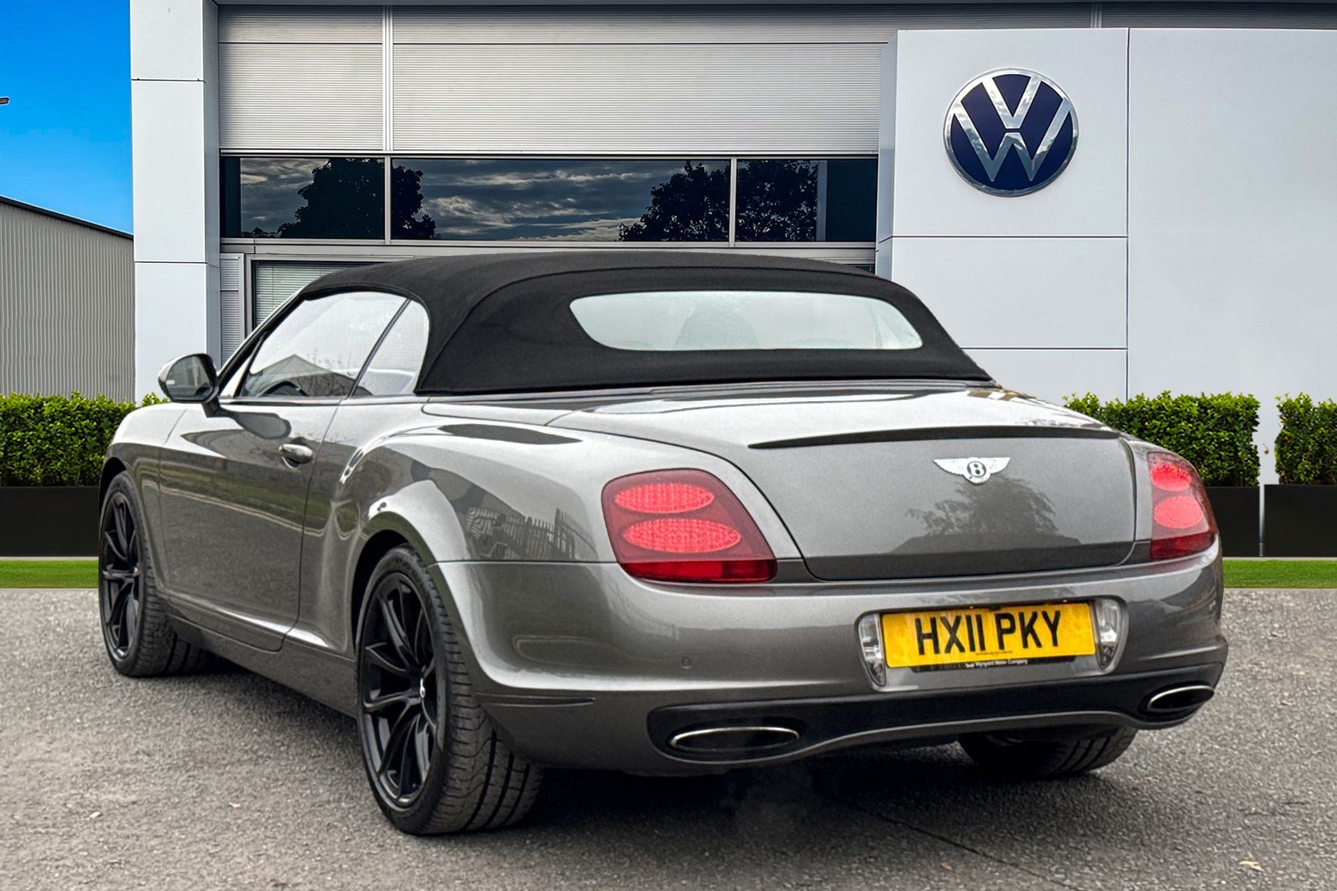 Used Bentley Continental 2011 for sale - 76916324: Photo 2