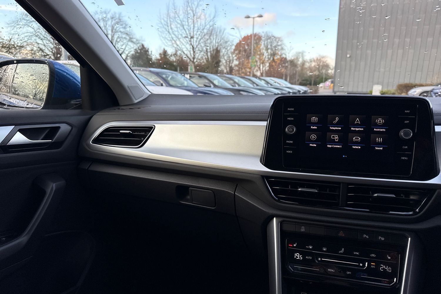 Used Volkswagen T-Roc 2025 for sale - 76985278: Photo 19