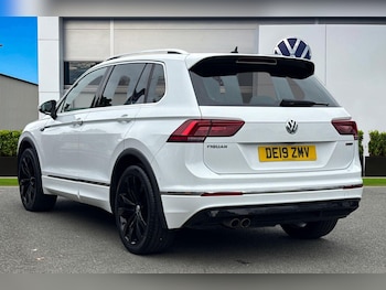 Used Volkswagen Tiguan 2019 for sale - 76236828: Photo 2