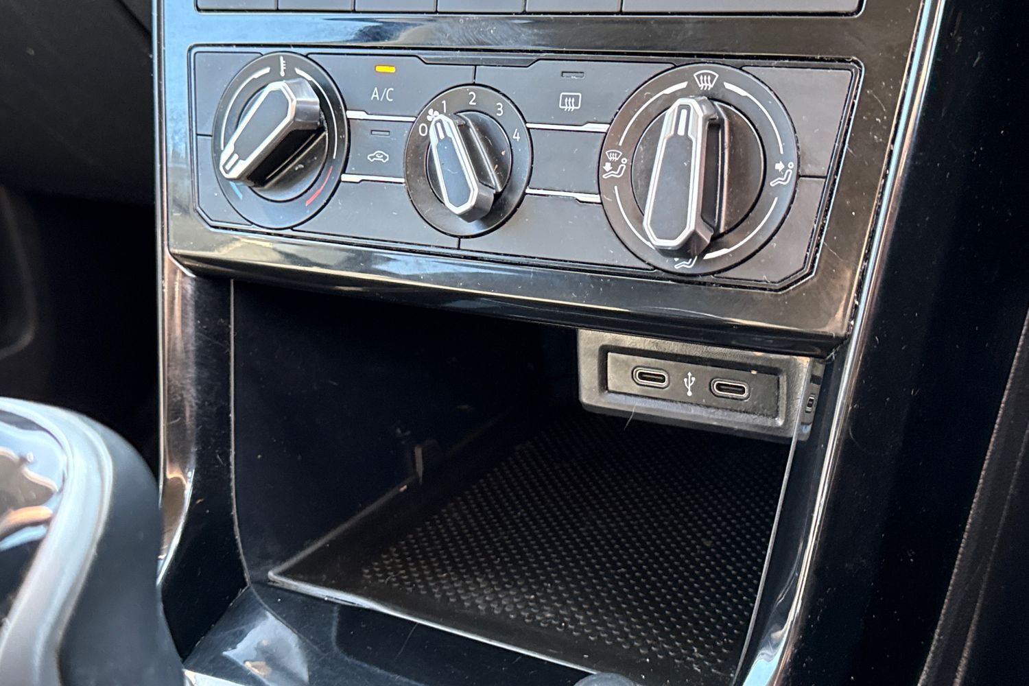 Used Volkswagen T-Cross 2022 for sale - 77952026: Photo 32