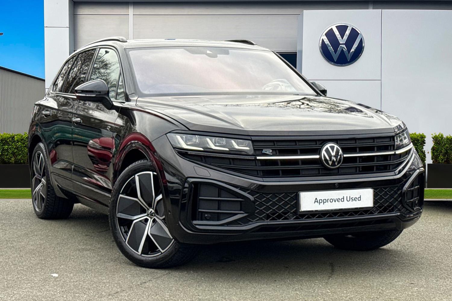 Used Volkswagen Touareg 2025 for sale - 77072113: Photo 1