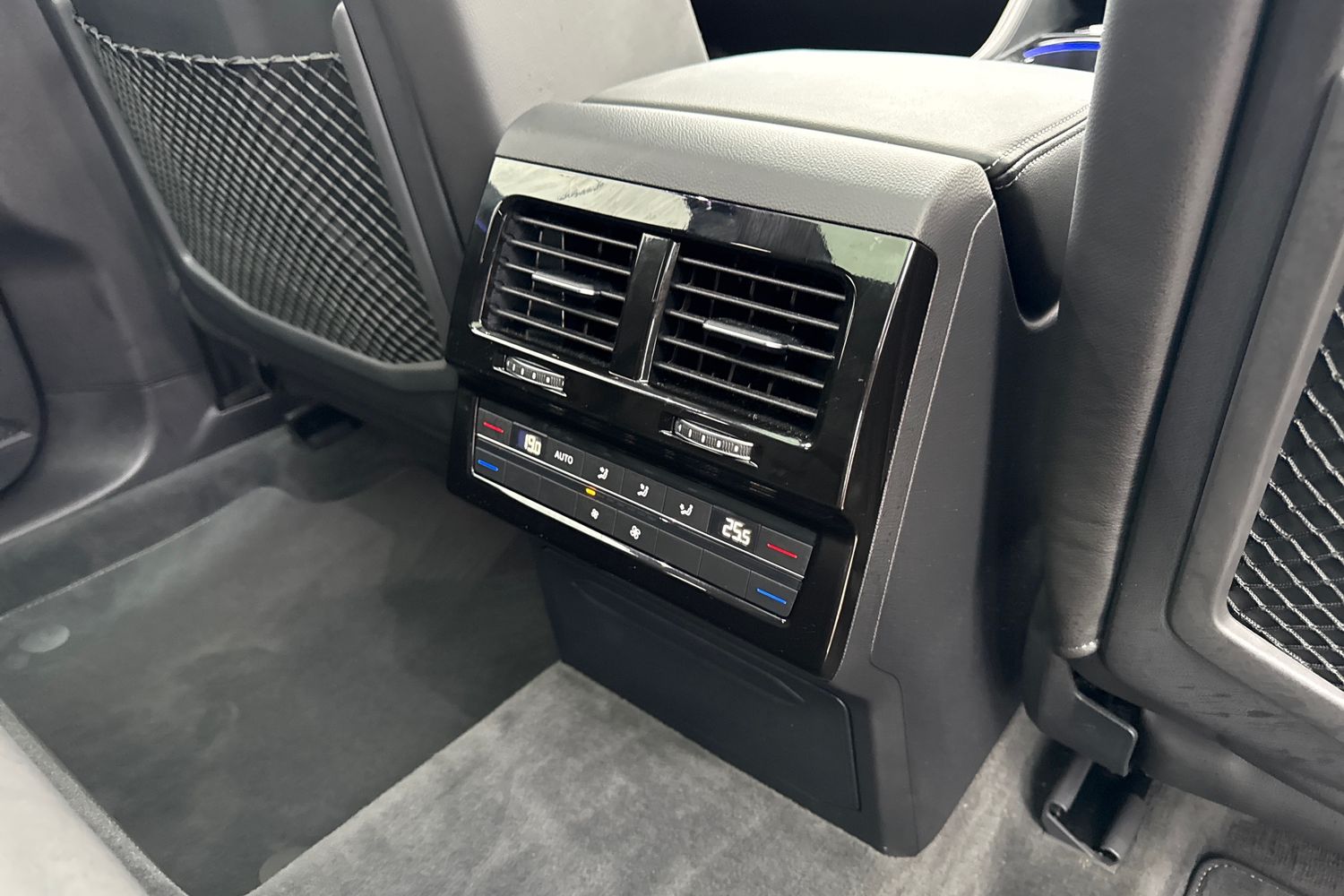 Used Volkswagen Touareg 2025 for sale - 77072113: Photo 32