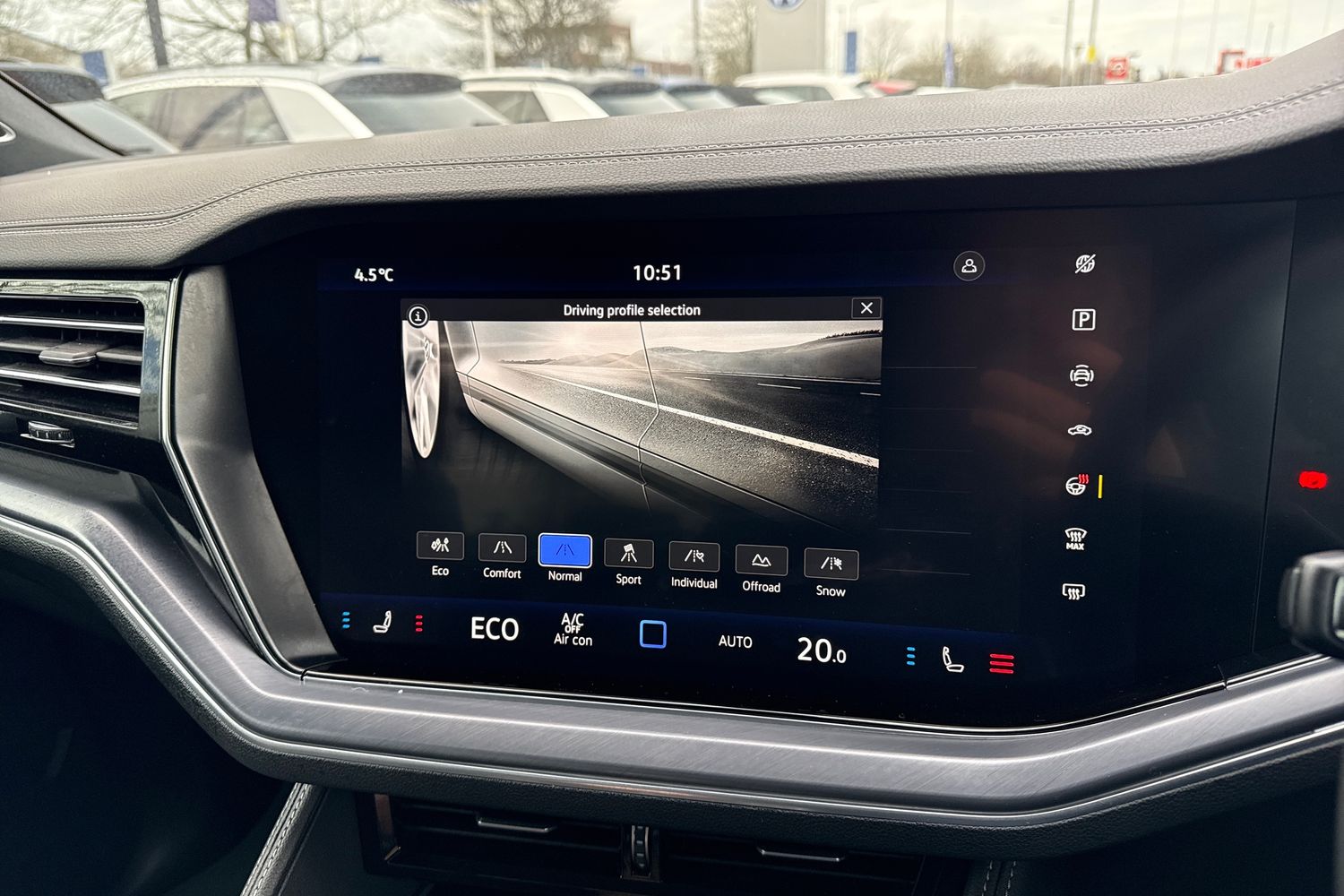 Used Volkswagen Touareg 2025 for sale - 77072113: Photo 51