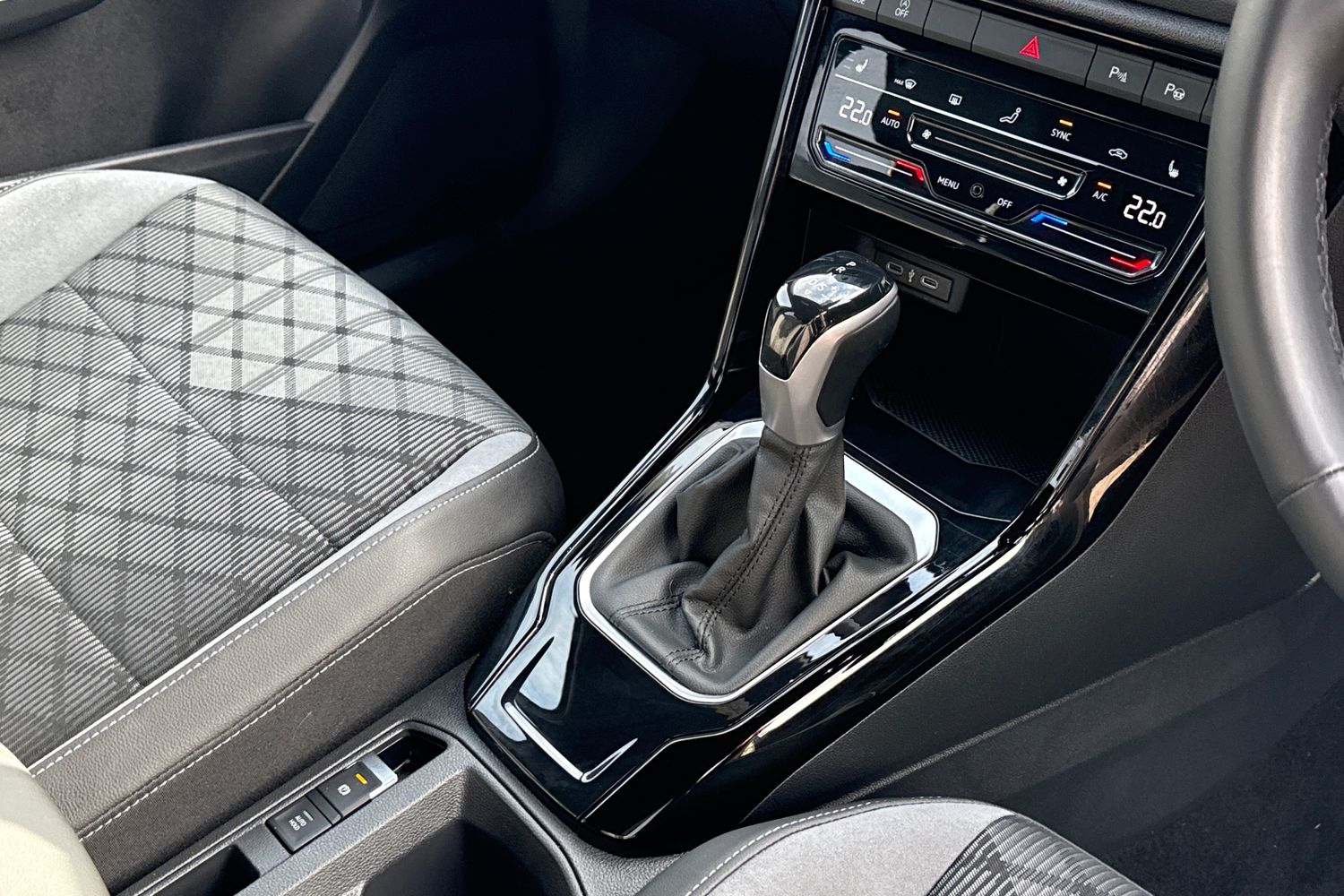 Used Volkswagen T-Roc 2023 for sale - 76006851: Photo 23