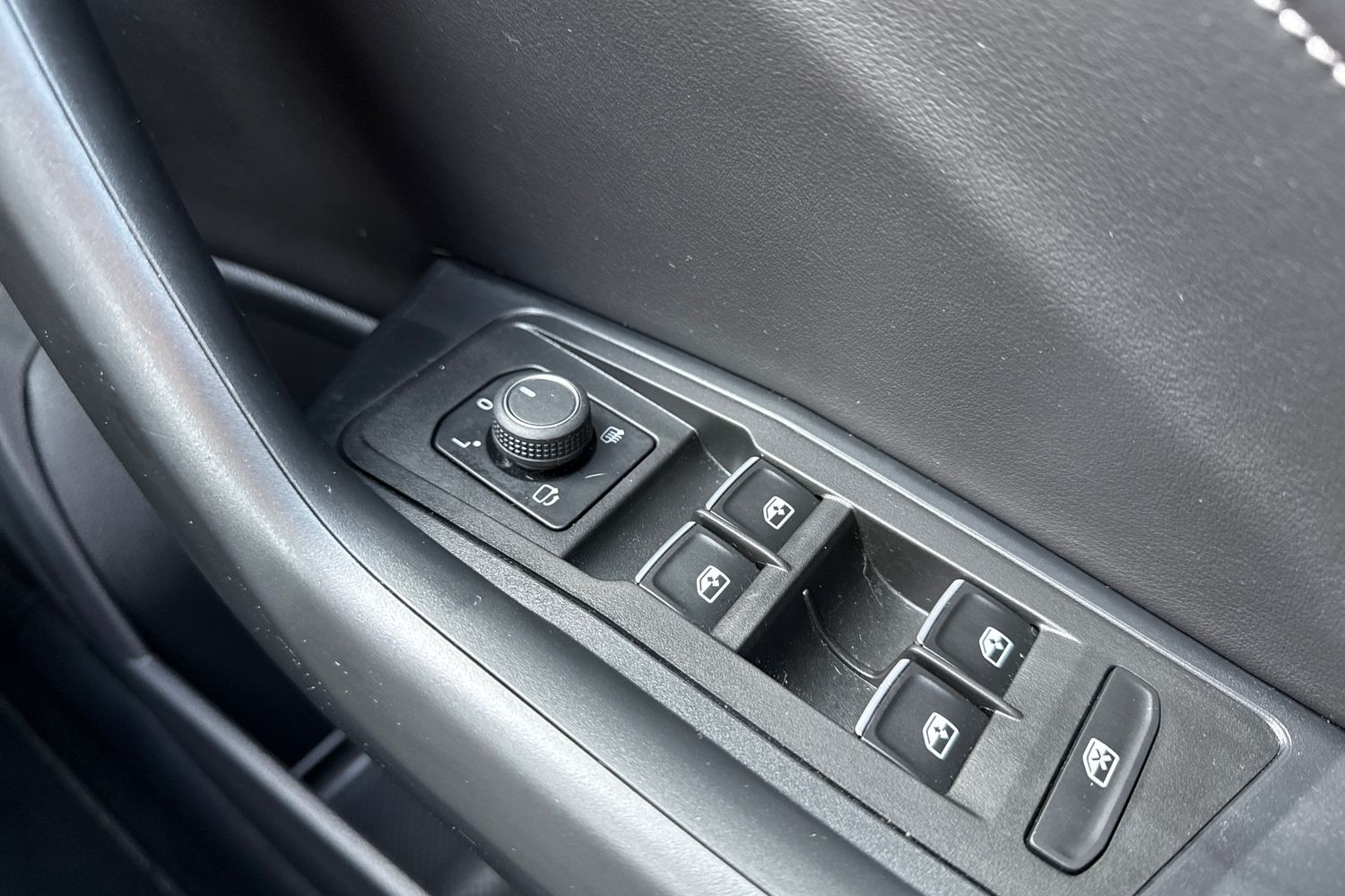 Used Volkswagen T-Roc 2023 for sale - 76006851: Photo 25